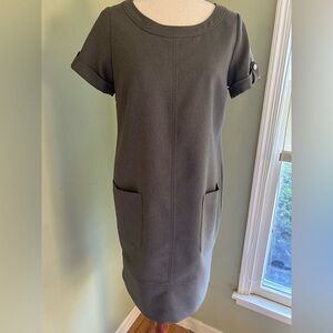Ellen Tracy brown herringbone shift dress size 4. Short sleeves, accent pockets